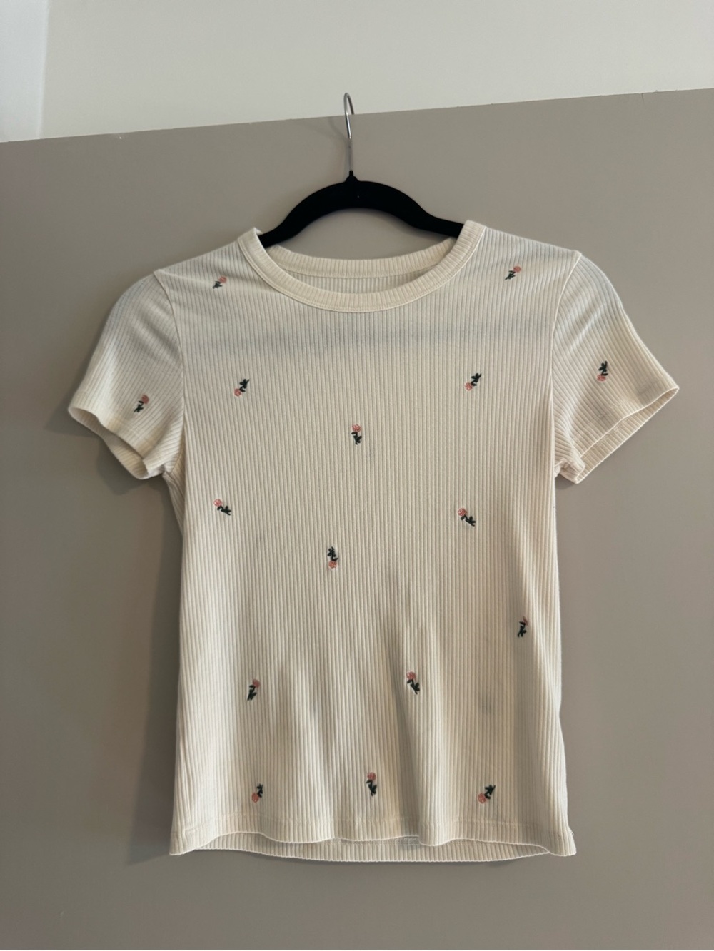 Cream Ribbed Short-Sleeve Top with Pink Floral Embroidery